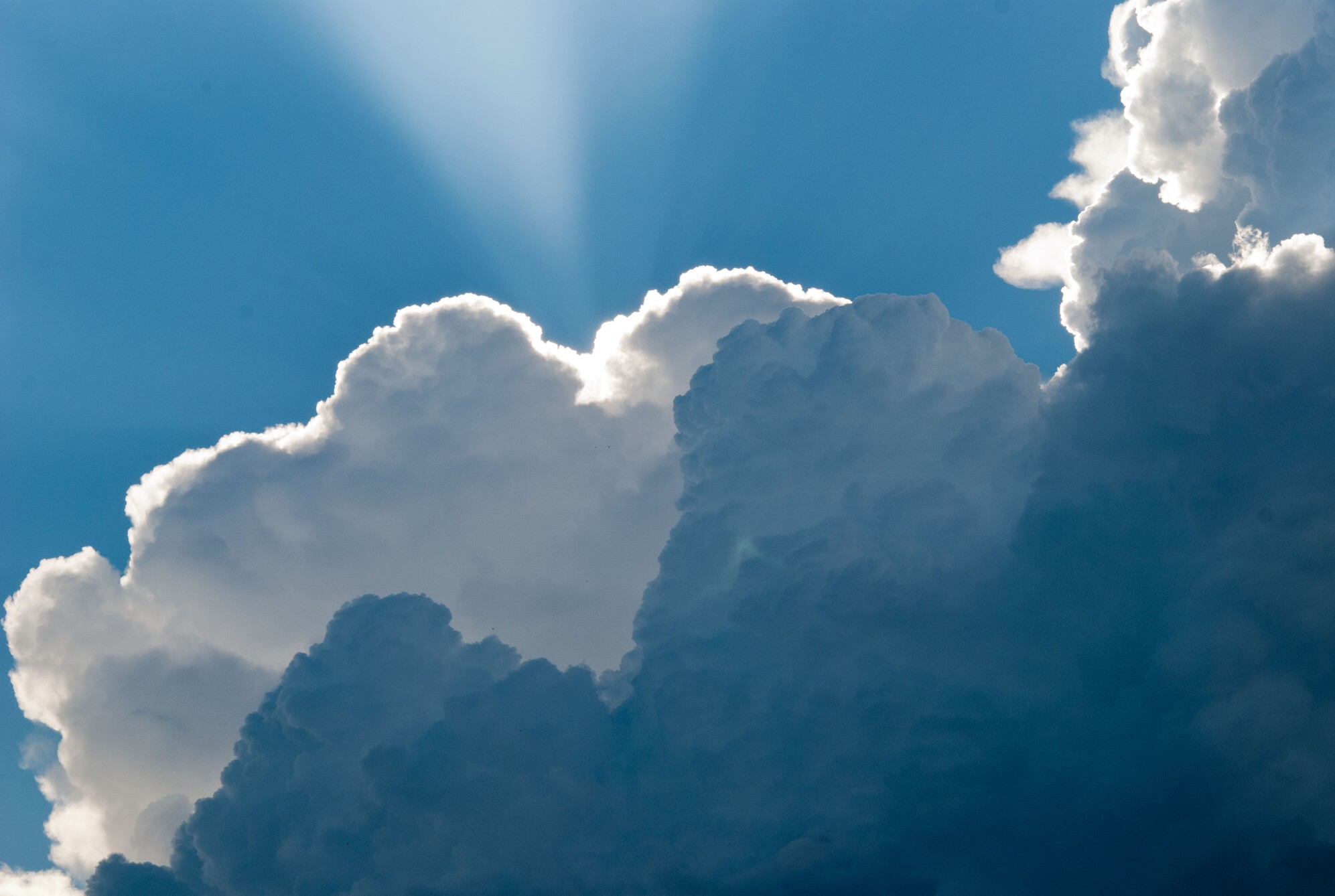 Cumulus dans un ciel d'orage