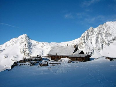 Refuge de la Dent Parrachée à Aussoi