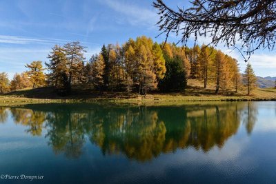 Couleurs automnales au lac de Pramol