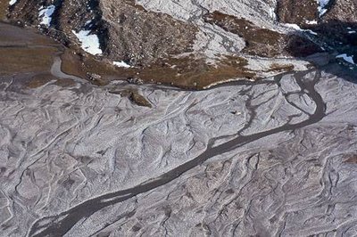 Le lac asséché de la Glière.