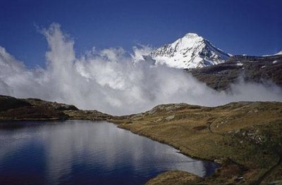 Le Lac Blanc, avec vue sur la Dent Parrachée.