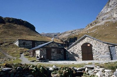 Refuge d'Entre le Lac. 