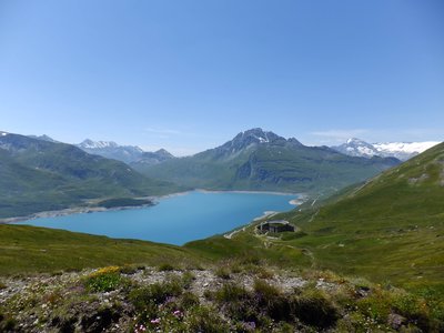 Vue sur le Fort de Ronce en montant au lac Clair