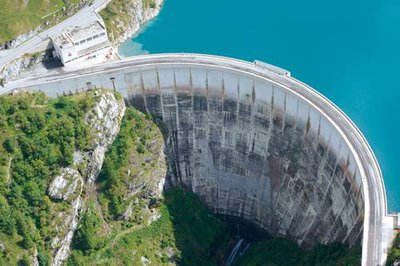 Barrage de Tignes et sa retenue