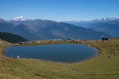 Le lac de l'Arpettaz