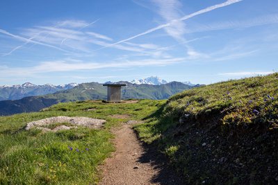 La table d'orientation avec vue sur le Mont-Blanc