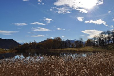 Lac aux couleurs automnales 