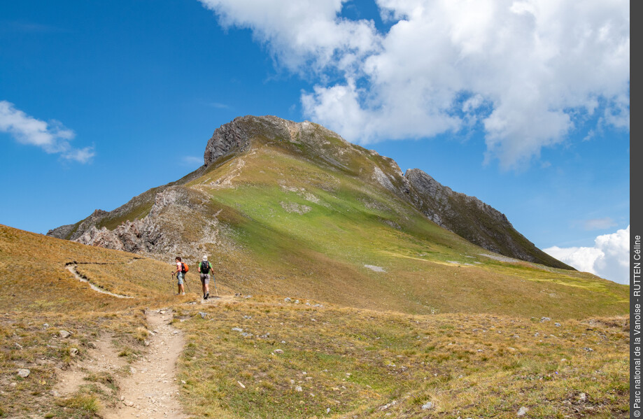 Ascension vers le Grand Perron des Encombres