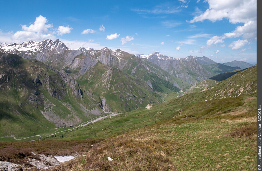 Vue sur la Vallée des Encombres et le Massif de la Lauzière