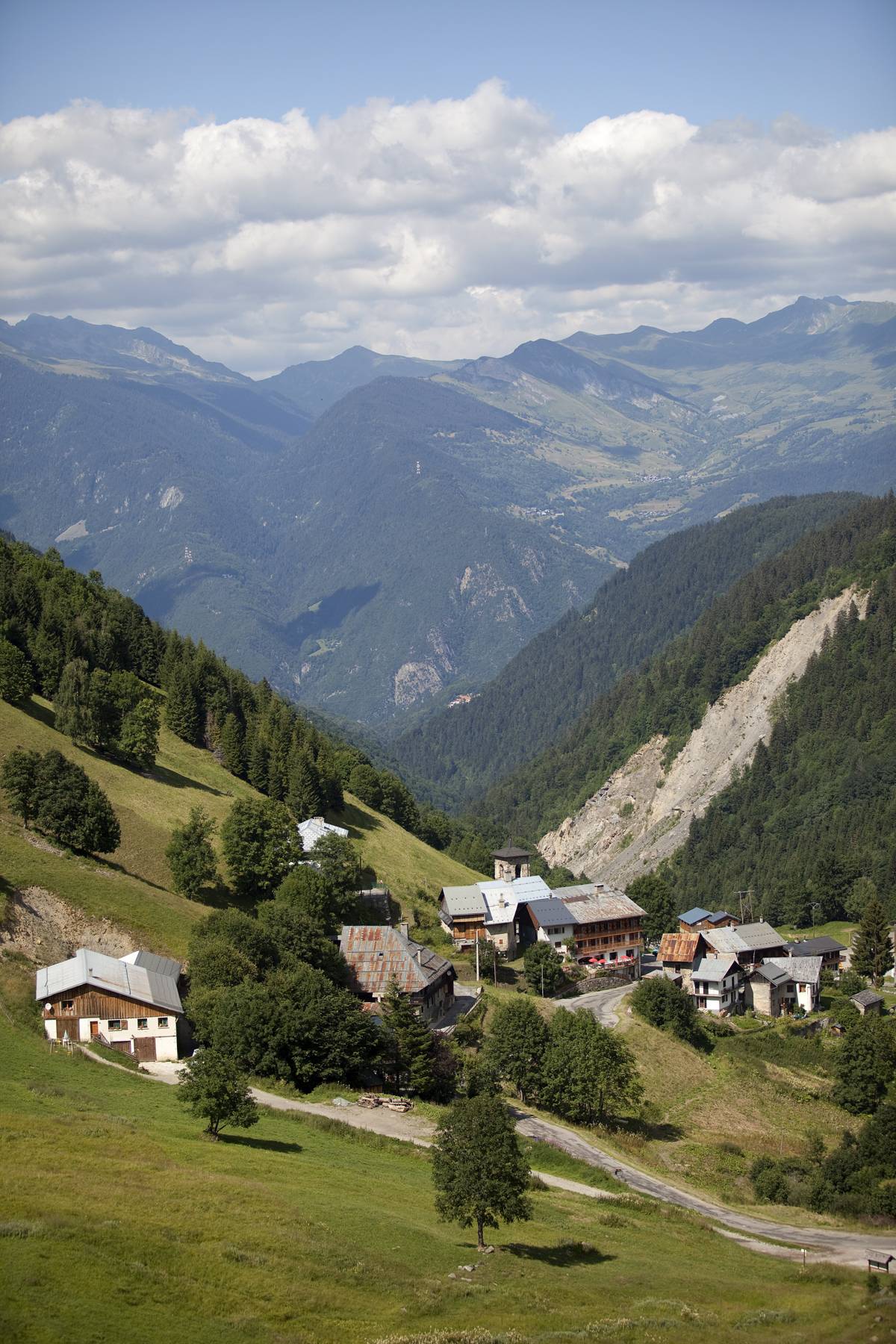 Point de vue sur le village de Celliers